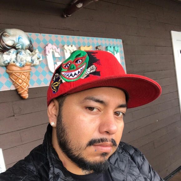 Meet your Posher, Jhony - Picture 1 of 1